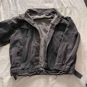 OVERSIZED JEAN JACKET